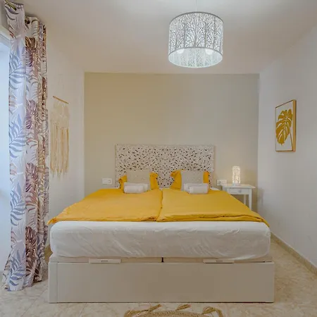 Romantica Ocean Retreat 아파트